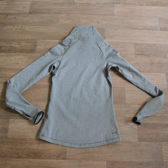 NWT Nike Women Fitted Gray Cowlneck Zip Pullover Base Layer Thermal Top Size Sm - Picture 5 of 6